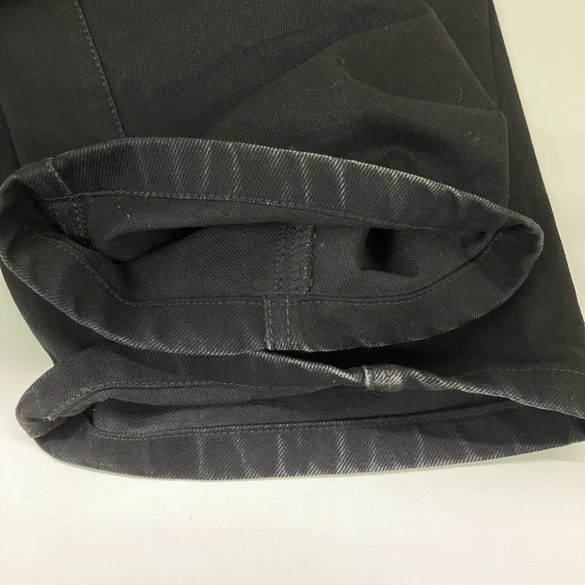 Twisted Belted Pantsデニムパンツ