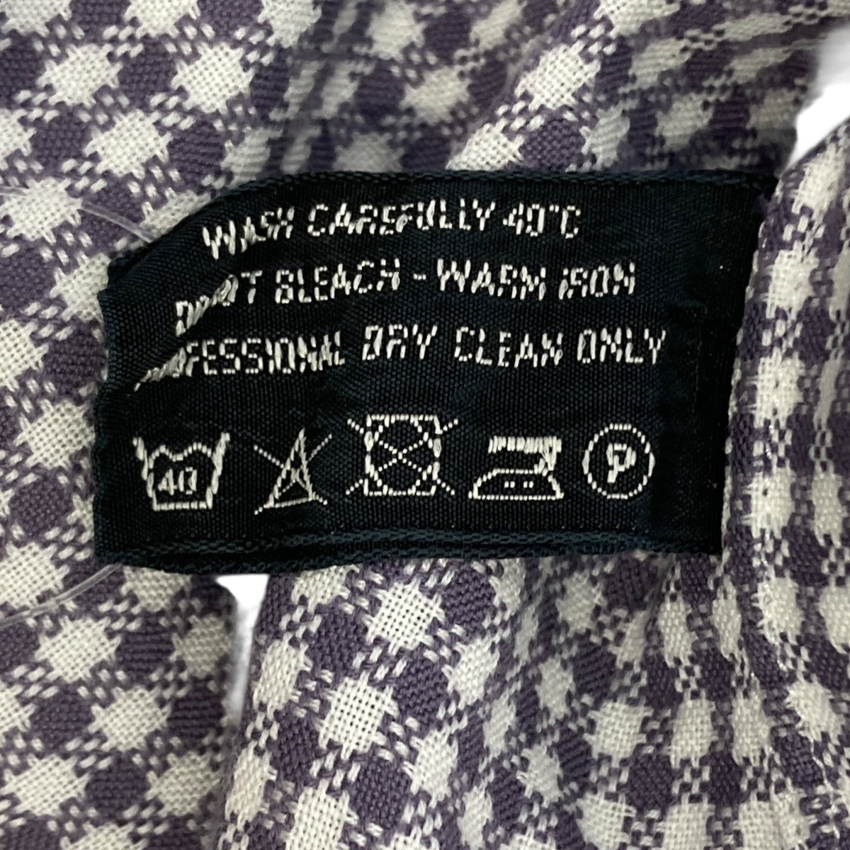 チェックシャツ