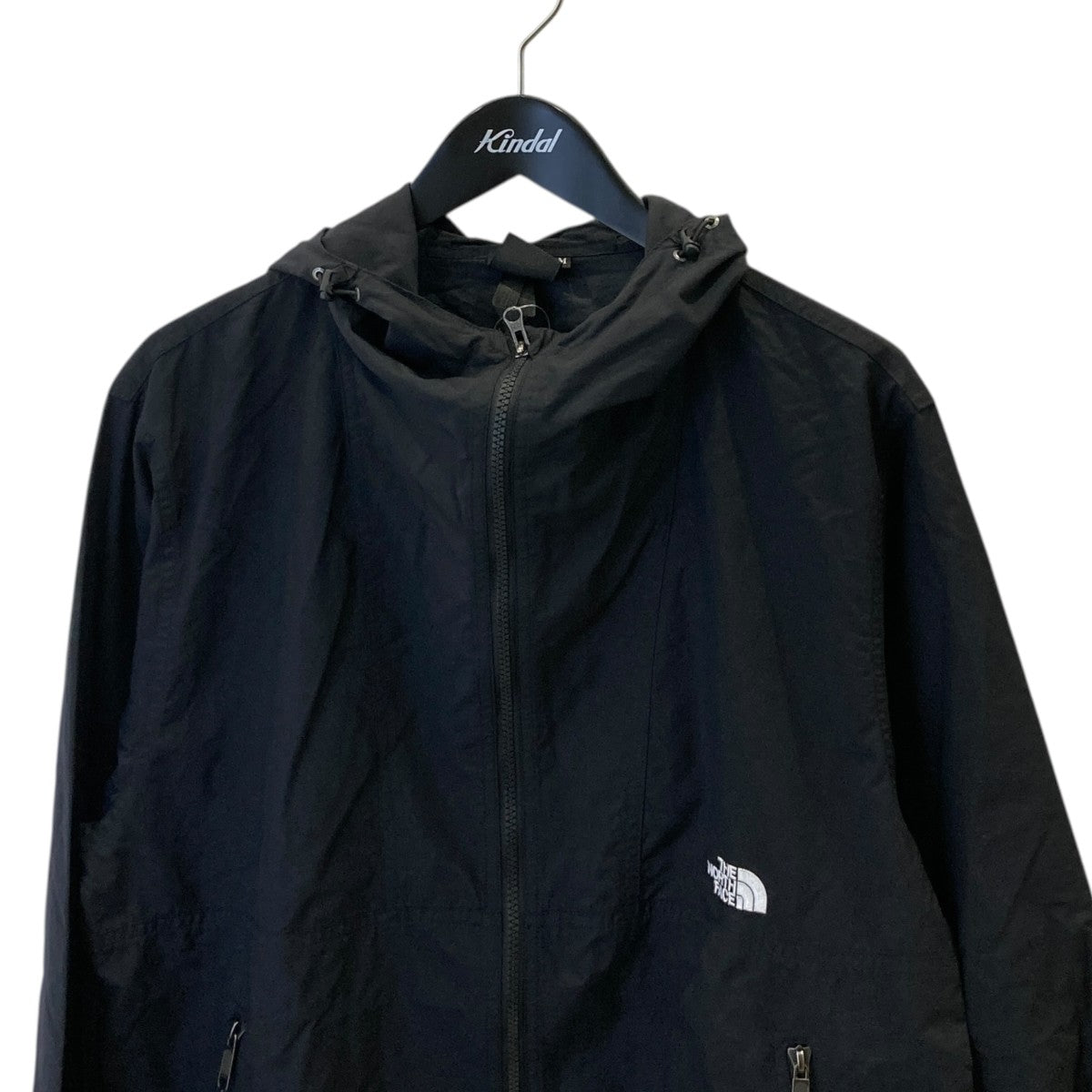 Compact JacketナイロンパーカーNP71830