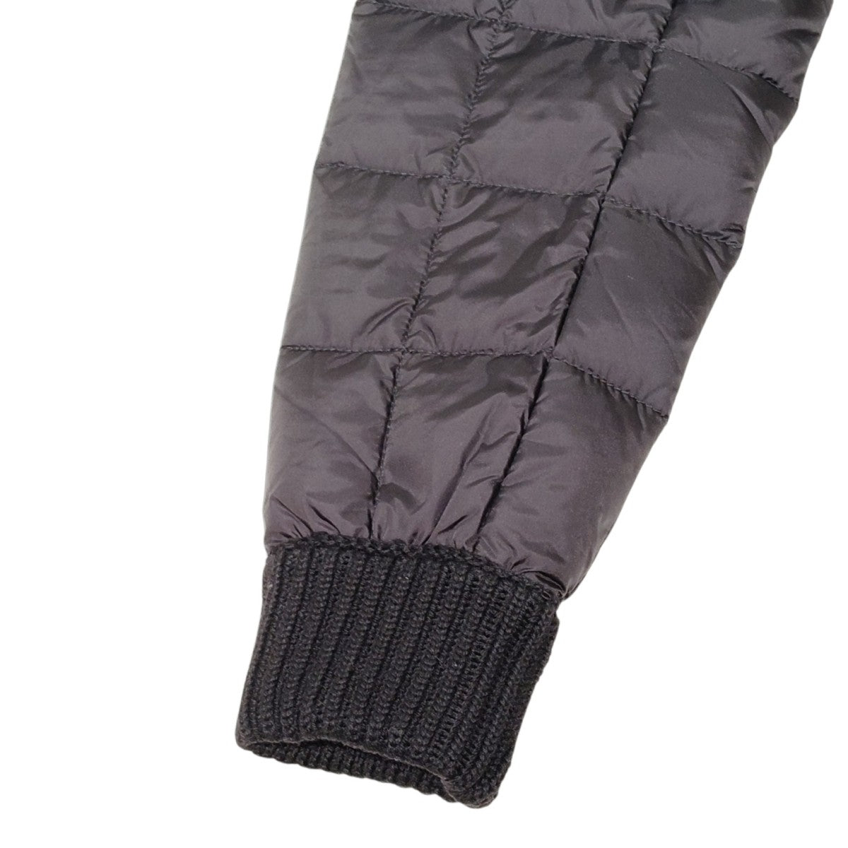 MONCLER MAGLIONE TRICOT CARDIGAN 袖ダウンニットジャケット420919403300 古着・中古-4枚目のアイテム画像