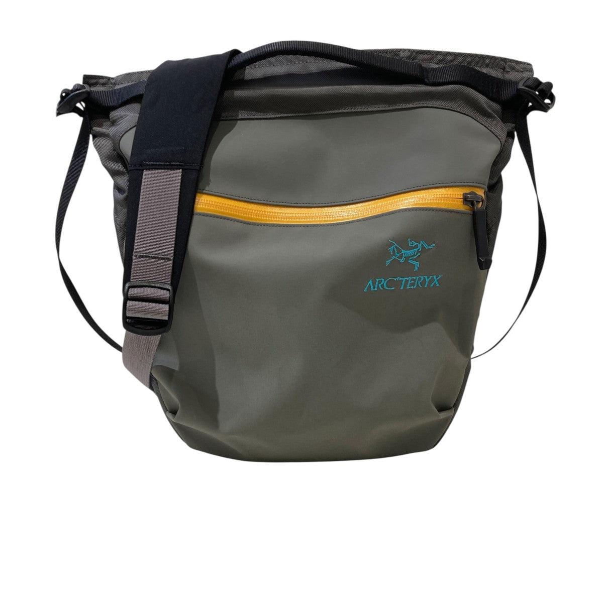 ARRO 8 SHOULDER BAGショルダーバッグ28725