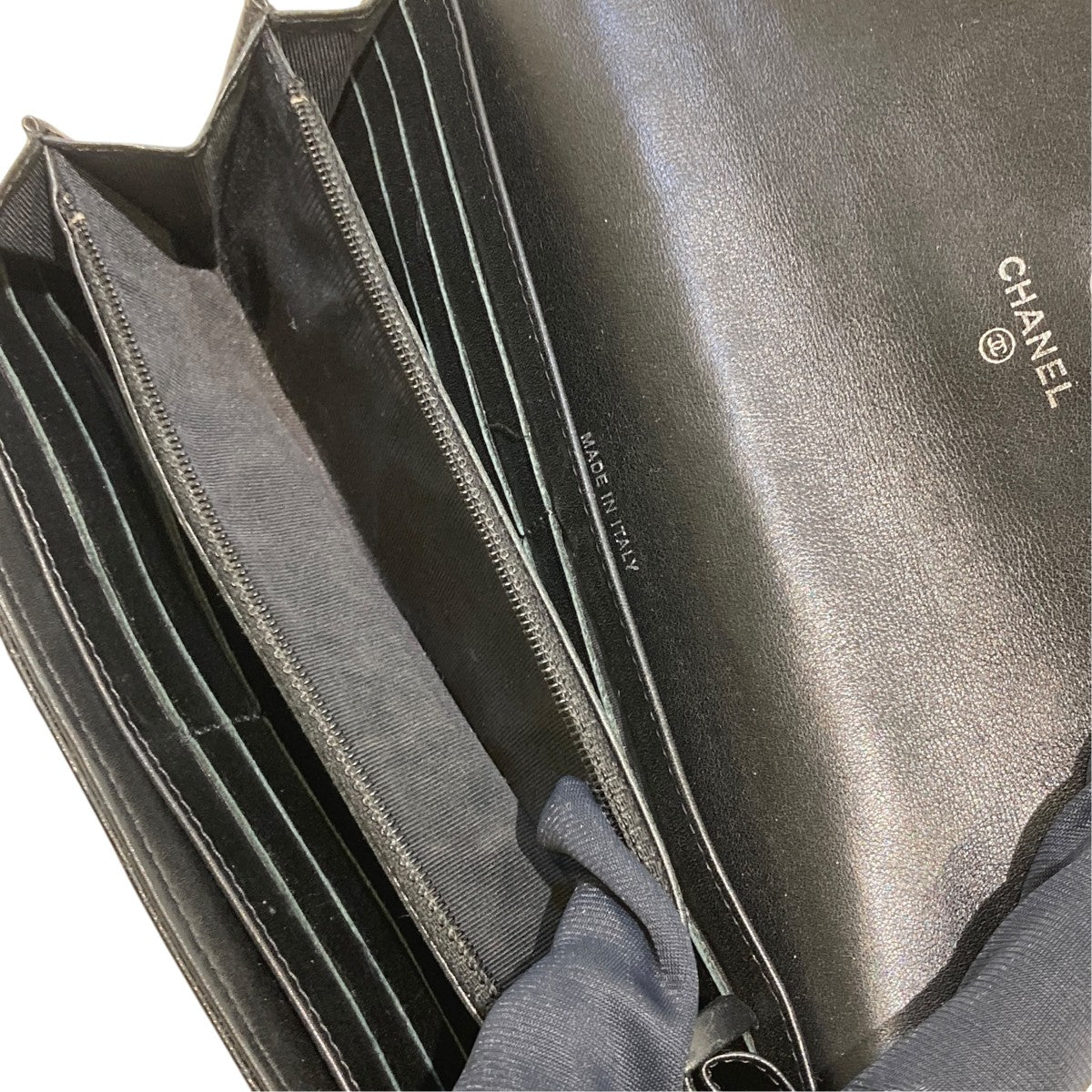 マトラッセ エナメル長財布
