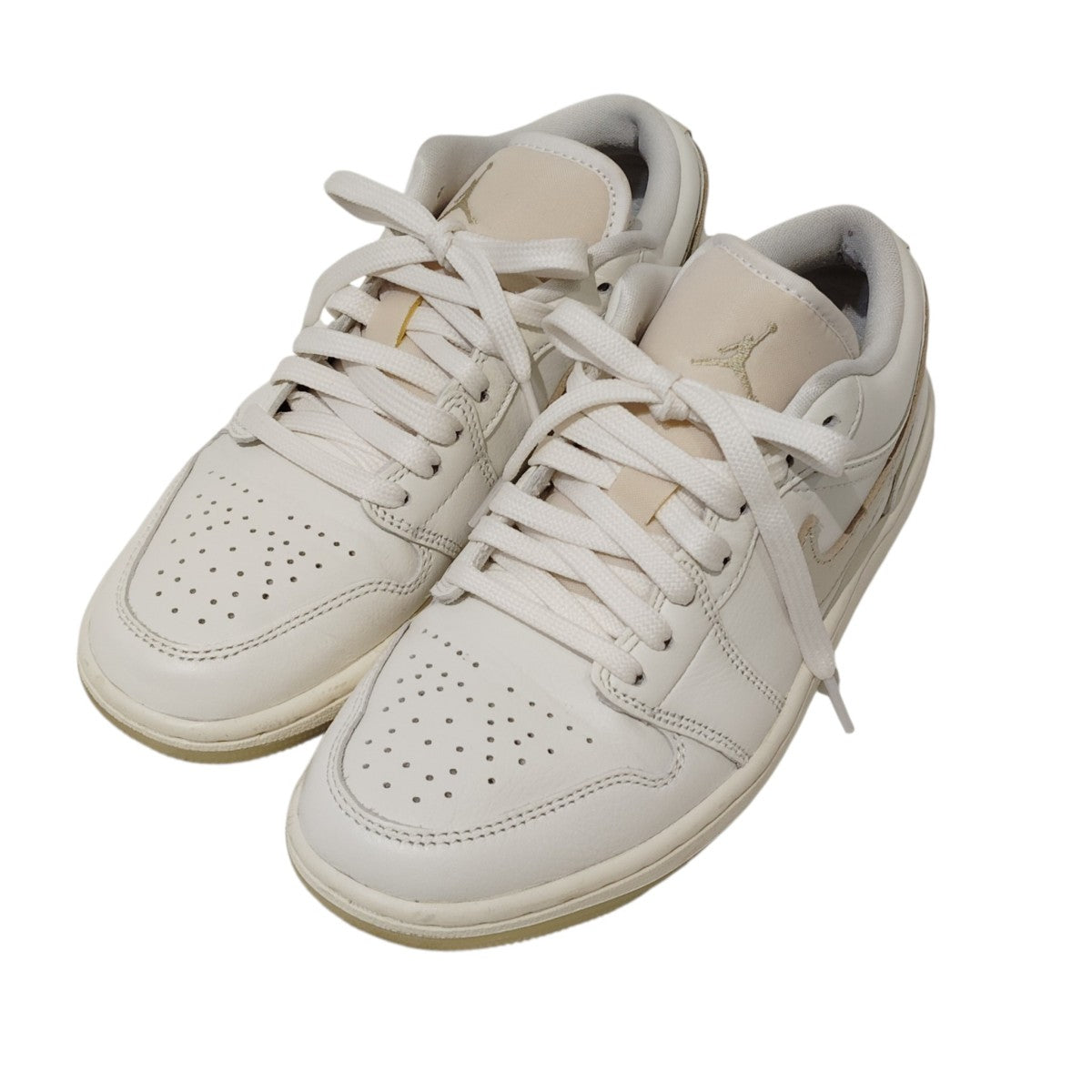 NIKE スニーカーHV5157-100 古着・中古-1枚目のアイテム画像