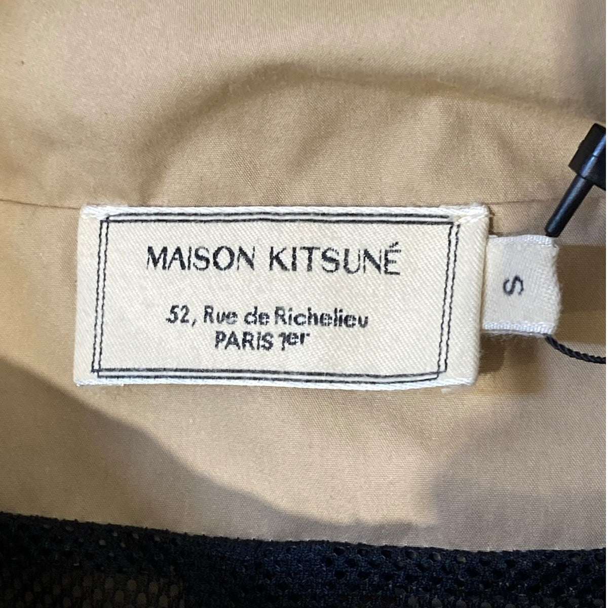 MAISON KITSUNE NEW WINDBREAKERジャケットDU02204WC0009 古着・中古-4枚目のアイテム画像