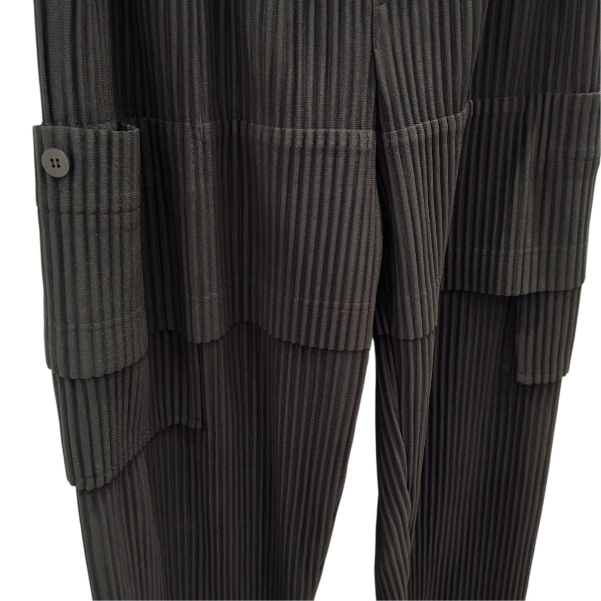 HOMME PLISSE ISSEY MIYAKE 25AWMULTI POCKETパンツHP53JF236 古着・中古-3枚目のアイテム画像